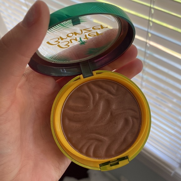 Butter bronzer - Picture 2 of 3